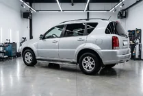 SsangYong Rexton I 2001–2017 Boční nášlapy Maydos V2 (2 ks, hliník + nerez) fotografie 1
