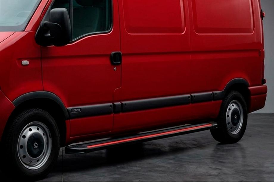 Renault Master 1998–2010 Boční nášlapy Maya Red (2 ks, hliník) Image