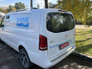 Mercedes Vito/V-class W447 2014– Chromované střešní ližiny DDU (plastové patky) fotografie 1