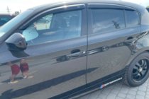 BMW řada 1 E81/E82/E87/E88 2004–2011 Ofuky oken (4 ks, HIC) fotografie 6