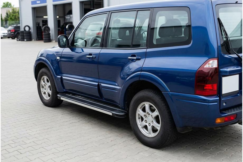 Mitsubishi Pajero Wagon III 1999–2006 Boční nášlapy Maya V1 (2 ks, hliník) Image