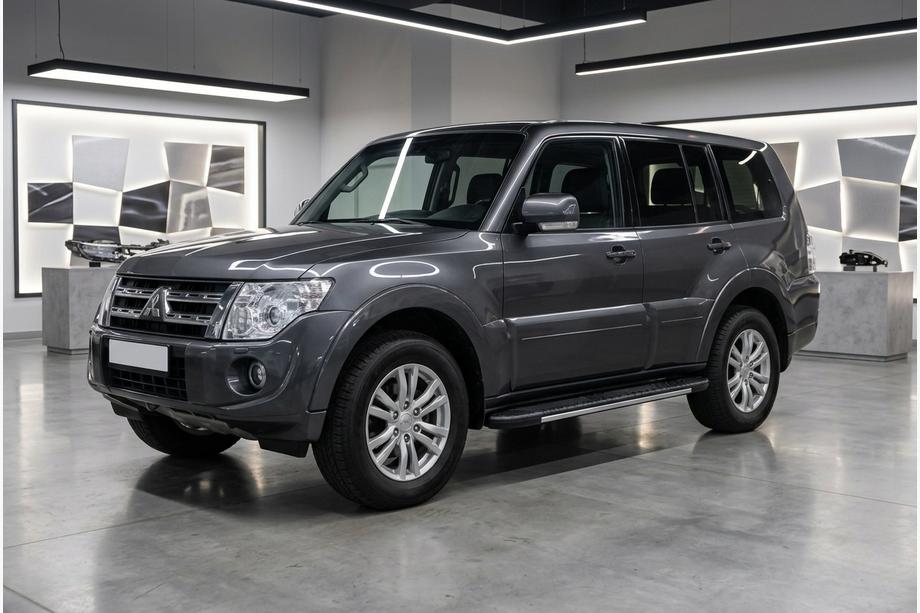 Mitsubishi Pajero Wagon IV 2006–2021 Boční prahy Bosphorus Grey (2 ks, hliník) Image