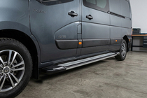 Nissan NV400 2010–2024 Boční nášlapy Rainbow (2 ks, hliník) fotografie 1