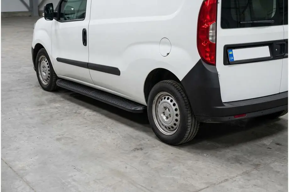 Fiat Doblo II 2010–2022 Boční nášlapy Tayga Black (2 ks, hliník) Image