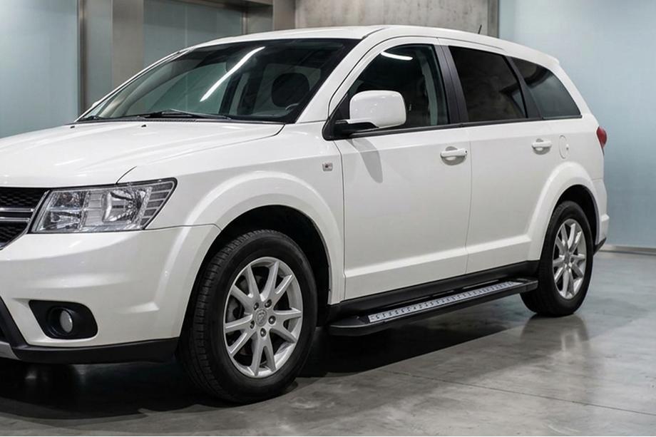 Fiat Freemont 2011–2016 Boční nášlapy New Vision Black (2 ks, hliník) Image
