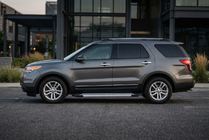 Ford Explorer 2011–2019 Boční prahy New Vision Grey (2 ks., hliník) fotografie 1