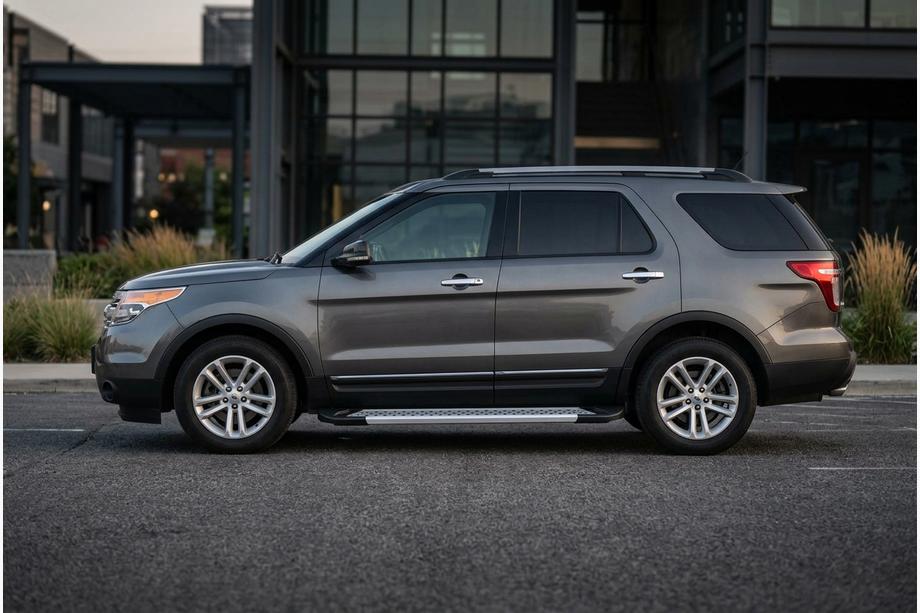 Ford Explorer 2011–2019 Boční prahy New Vision Grey (2 ks., hliník) Image