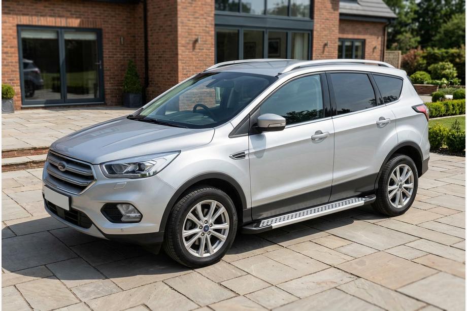 Ford Kuga/Escape 2013–2019 Boční nášlapy Vision New Grey (2 ks, hliník) S lakovanými lištami na dveřích Image
