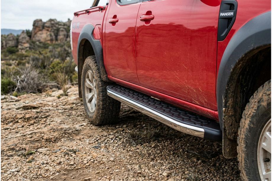Ford Ranger 2007–2011 Boční nášlapy BlackLine (2 ks, hliník) Image