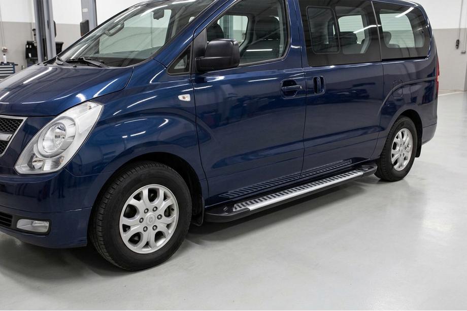 Hyundai H300, H1, Starex 2008–2020 Boční prahy Line (2 ks, hliník) Fotografie 3