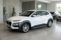 Hyundai Kona 2017–2023 Boční nášlapy New Vision Black (2 ks, hliník) fotografie 1