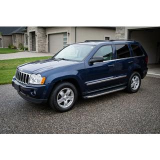 Boční nášlapy BlackLine (2 ks, hliník) Jeep Grand Cherokee WK 2004–2010 fotografie 1