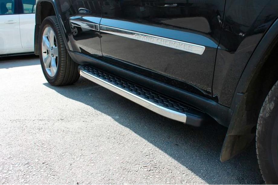 Jeep Grand Cherokee WK2 2010–2021 Boční nášlapy BlackLine (2 ks, hliník) Image
