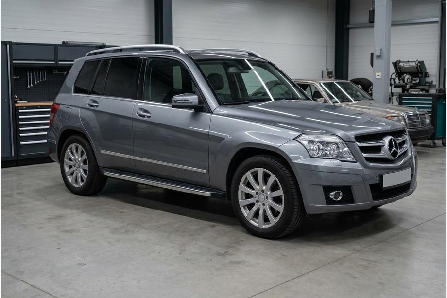 Mercedes GLK třída X204 2008–2015 Boční nášlapy BlackLine (2 ks, hliník) Image