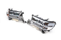 Toyota Land Cruiser 200 2007–2021 Přední světlomety 2016+ (ORIGINÁL) fotografie 4