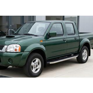 Boční nášlapy BlackLine (2 ks, hliník) Nissan NP300 1999–2015 fotografie 1