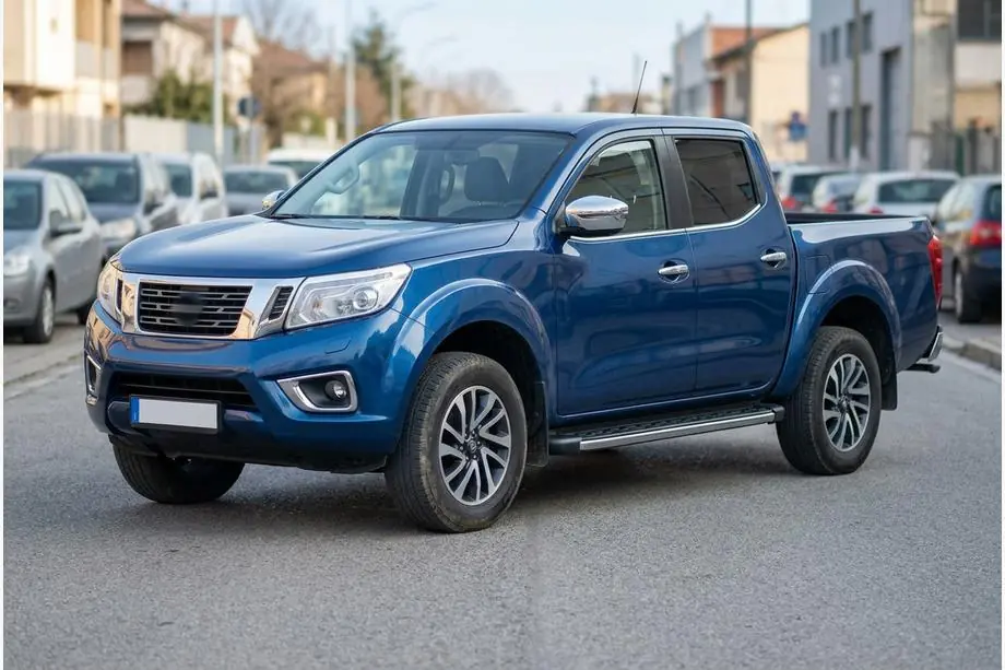 Nissan Navara/NP300 2016– Boční nášlapy BlackLine (2 ks, hliník) Image