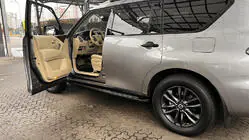 Nissan Patrol Y62 2010–2024 Boční prahy New Vision Grey (2 ks., hliník) fotografie 4