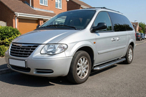 Chrysler Voyager 2001–2007 Boční nášlapy Maydos V1 (2 ks, hliník) fotografie 1