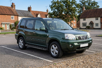 Nissan X-trail T30 2002–2007 Boční nášlapy RedLine Black (2 ks, hliník) fotografie 1