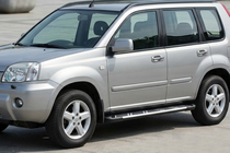 Nissan X-trail T30 2002–2007 Boční nášlapy Sunrise (2 ks, hliník) fotografie 1