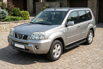 Nissan X-trail T30 2002–2007 Boční nášlapy Tayga Black (2 ks, hliníkové) fotografie 1