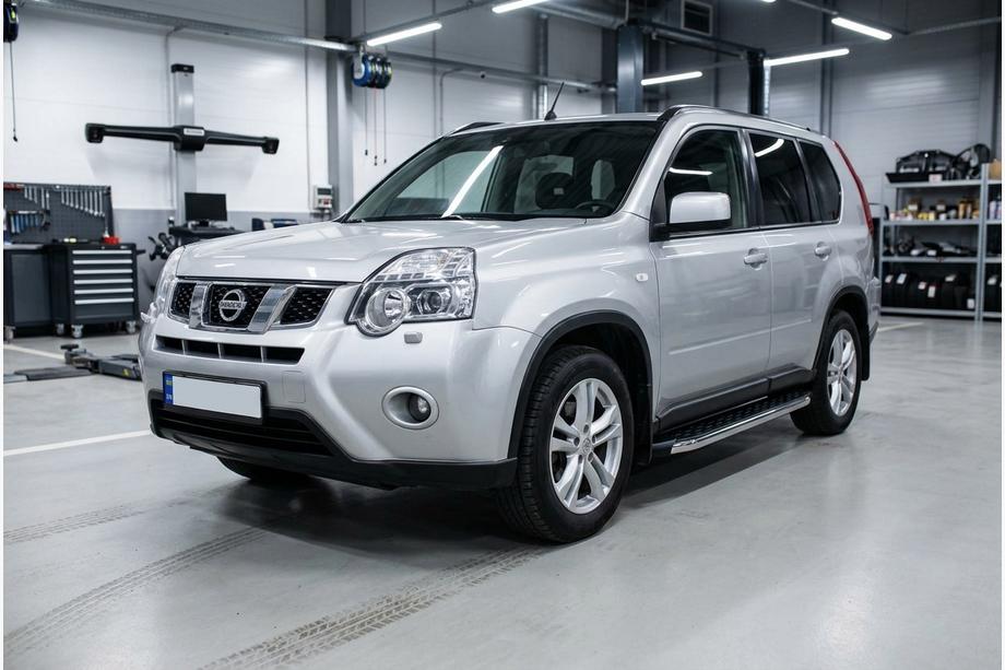 Nissan X-trail T31 2007–2014 Boční nášlapy BlackLine (2 ks, hliník) Image