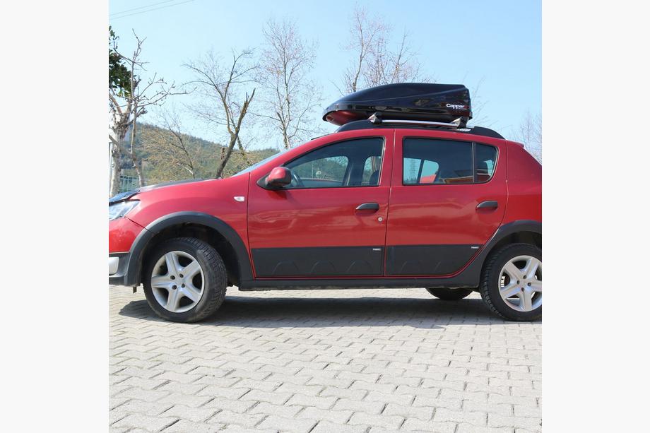 Dacia Sandero 2013–2020 Dveřní lišty (4 ks, ABS) Fotografie 4