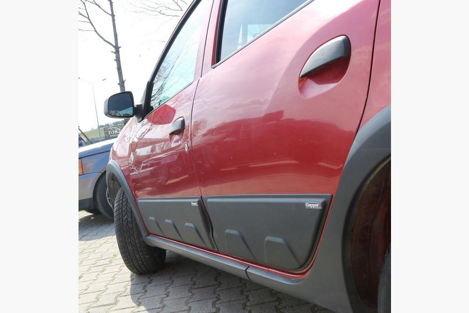 Renault Sandero 2013–2022 Dveřní lišty (4 ks, ABS) Fotografie 5