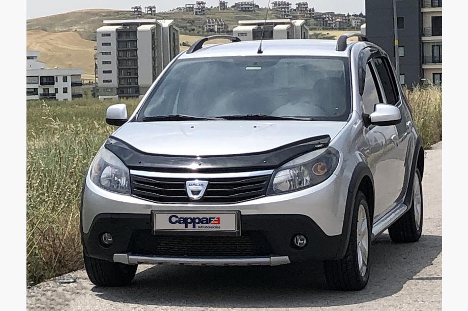 Dacia Sandero 2007–2013 Deflektor kapoty (EuroCap) Fotografie 3