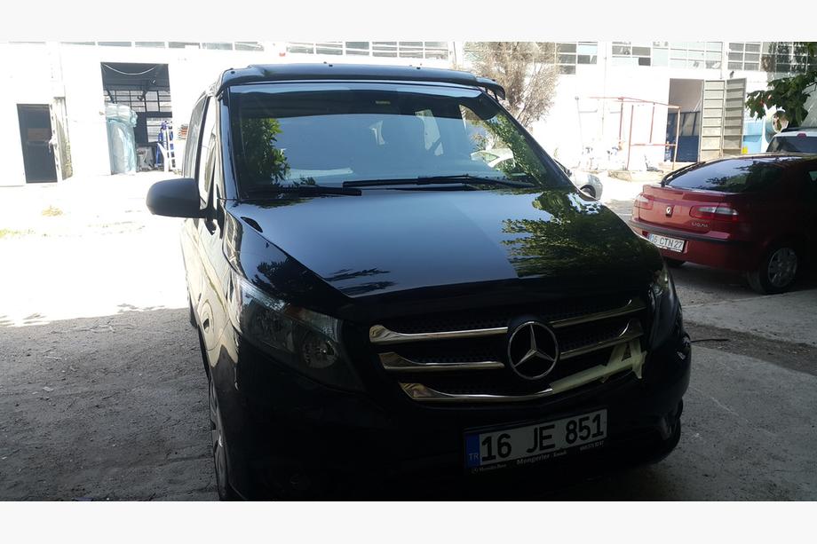 Mercedes Vito/V-class W447 2014– Sluneční kšilt na čelní sklo (černý lesk, 5 mm) Fotografie 4