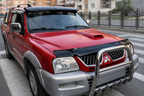 Mitsubishi L200 1996–2006 Deflektor na kapotu (EuroCap) fotografie 1