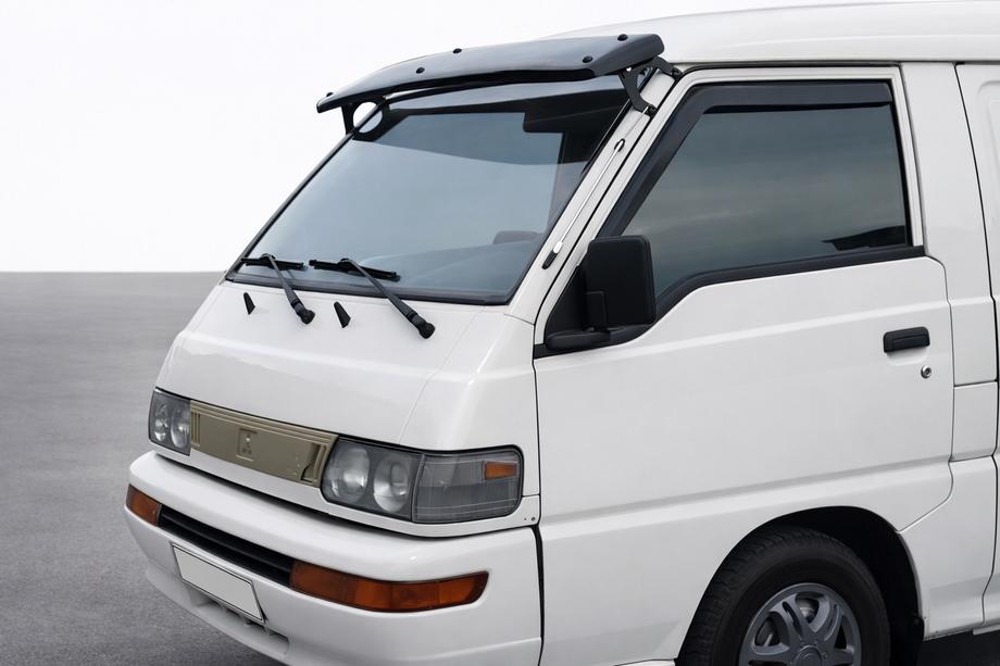 Mitsubishi L300 1986–2013 Deflektor na čelní sklo Image