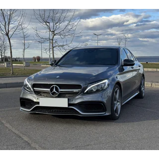 Sada bodykitu s kompletním zadním nárazníkem (AMG C63-designs 2014-2018) fotografie 1