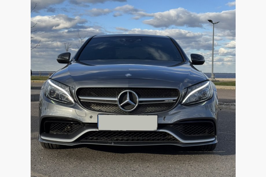 Mercedes C-Class W205 2014–2021 Sada bodykitu s kompletním zadním nárazníkem (AMG C63-designs 2014-2018) Fotografie 3