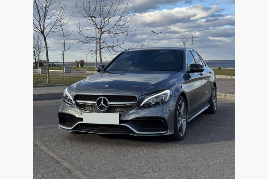 Mercedes C-Class W205 2014–2021 Sada bodykitu s kompletním zadním nárazníkem (AMG C63-designs 2014-2018) Fotografie 1
