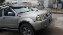 Nissan NP300 1999–2015 Sluneční kšilt na čelní sklo (černý lesk, 5 mm) fotografie 8