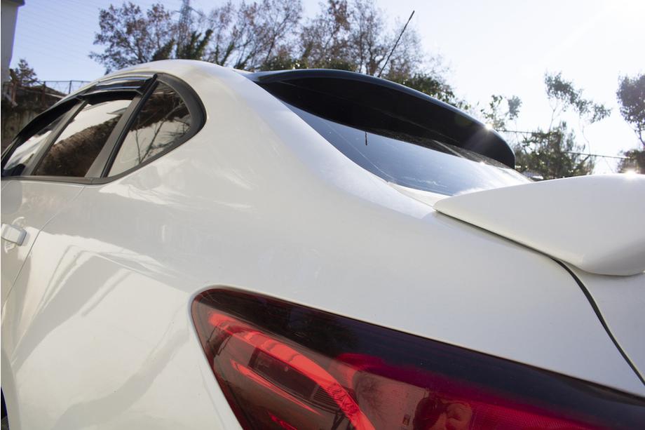 Opel Astra J 2009–2015 Spoiler pro Sedan (ABS) Fotografie 3