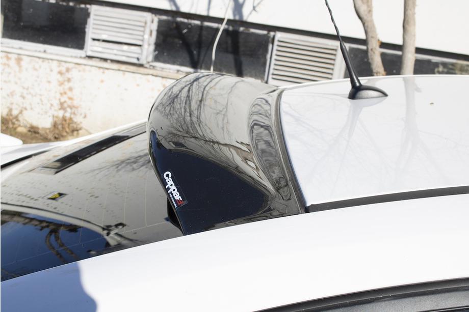 Opel Astra J 2009–2015 Spoiler pro Sedan (ABS) Fotografie 1