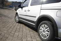 Volkswagen Caddy 2015–2020 Sada lišt a rozšiřovačů lemů blatníků fotografie 37