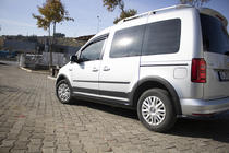 Volkswagen Caddy 2015–2020 Sada lišt a rozšiřovačů lemů blatníků fotografie 43