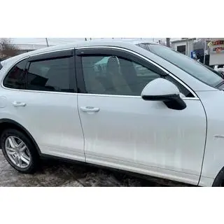 Deflektory oken s chromovou lištou (4 ks, HIC) Porsche Cayenne 2010–2017 fotografie 2