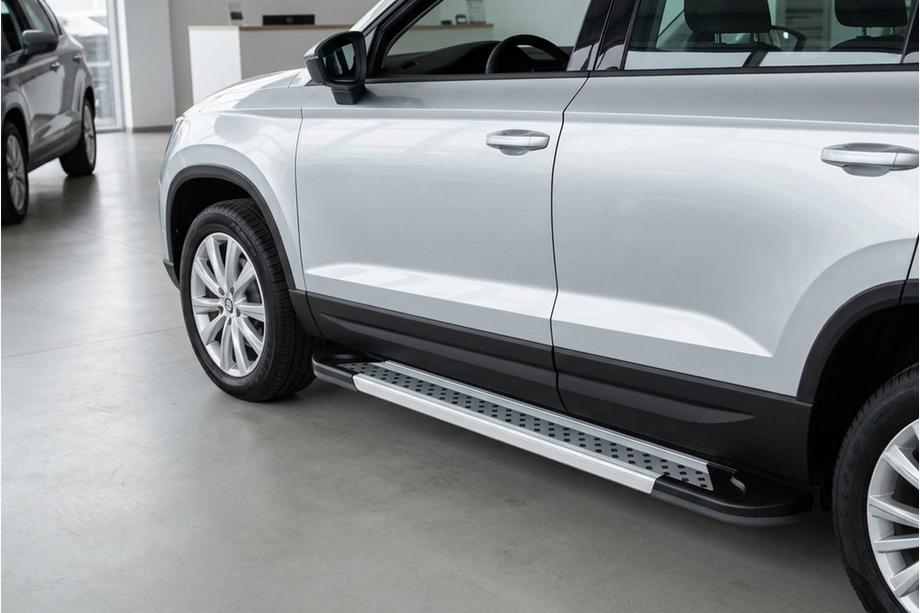 Seat Ateca 2016– Boční prahy New Vision Grey (2 ks., hliník) Image