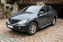 SsangYong Action 2005–2018 Boční nášlapy New Vision Black (2 ks, hliník) fotografie 1
