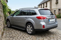 Subaru Outback 2009–2014 Boční nášlapy Tayga Black (2 ks, hliník) fotografie 1
