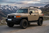 Toyota FJ Cruiser 2006–2022 Boční nášlapy BlackLine (2 ks, hliník) fotografie 1