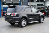 Toyota Fortuner 2006–2015 Boční nášlapy New Vision Grey (2 ks, hliník) fotografie 1