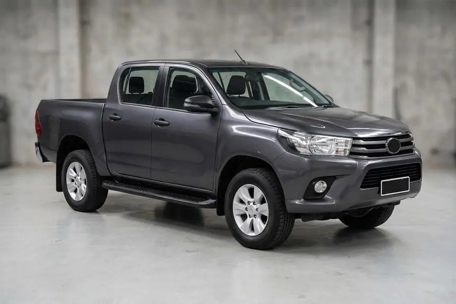 Toyota Hilux 2015– Boční nášlapy Tayga Black (2 ks, hliník) Image