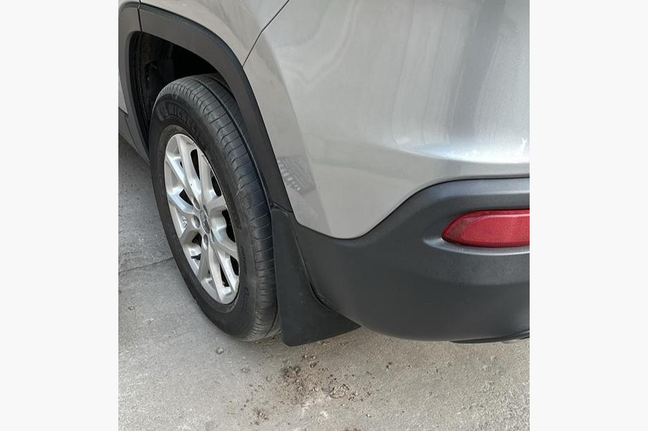 Jeep Cherokee KL 2013– Zástěrky Premium (2013-2019, sada 4 ks) Image