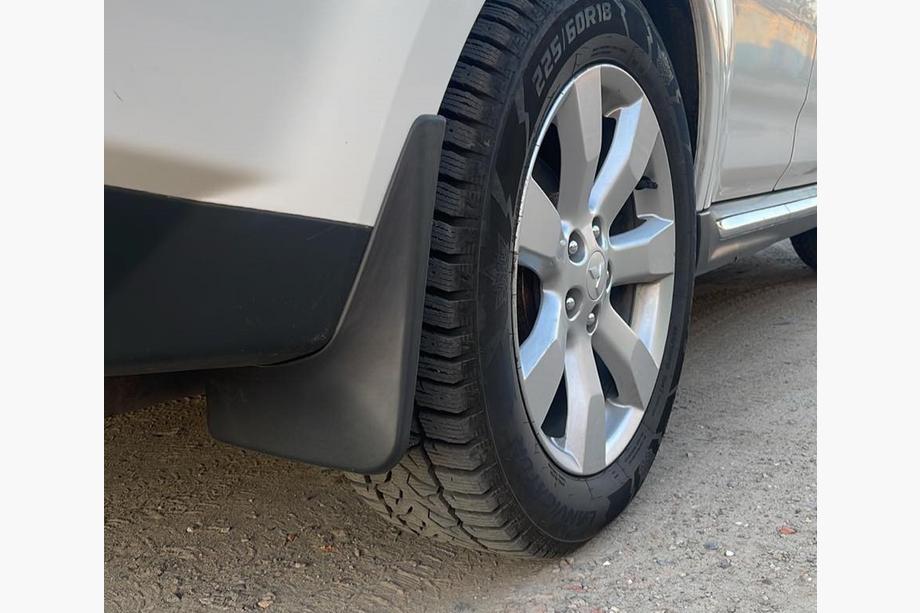 Mitsubishi Outlander 2006–2012 Zástěrky Premium pro široký práh (4 ks) Image